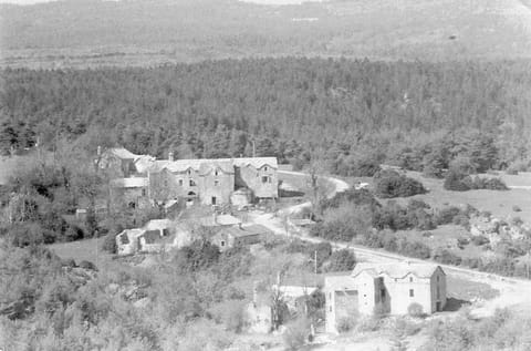 La même vue une vingtaine d'années plus tôt, en noir et blanc